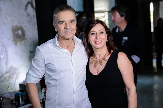 <span>Valdecir Santos e Vera Capaverde</span> <span>Valdecir Santos e Vera Capaverde</span>