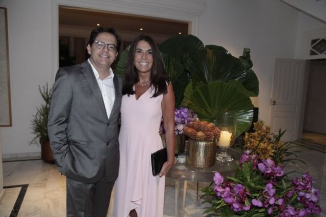 Cassio Veiga e Marcia Cardoso de Almeida Cassio Veiga e Marcia Cardoso de Almeida