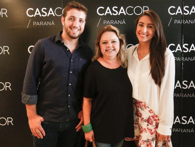 Os arquitetos Gustavo Assis, Carla Grüdtner e Maria Alice Crippa Os arquitetos Gustavo Assis, Carla Grüdtner e Maria Alice Crippa