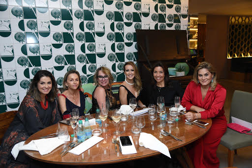 <span>Karina de Siqueira, Ednara Braga, Keilen Menezes, Eliane Martins e Andréia Rocha Lima</span>