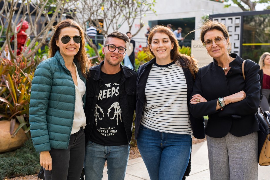 Cris Bava, Alex Alcantara, Fernanda Drumond e Cris Ferraz