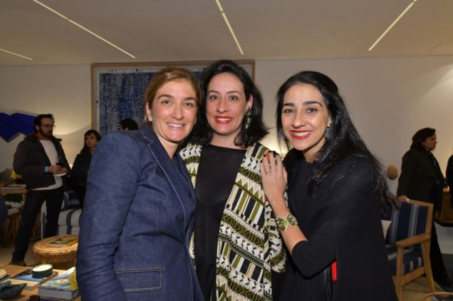 MARINA LINHARES COM VIVI SOUZA ARANHA E KIKA JACINTO MARINA LINHARES COM VIVI SOUZA ARANHA E KIKA JACINTO