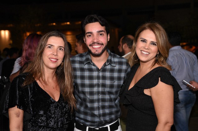 <span>Dandrea Baiocchi , Raphael Santomé e Viviane Gusmão</span> <span>Dandrea Baiocchi , Raphael Santomé e Viviane Gusmão</span>