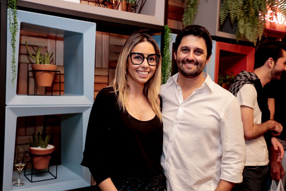 Karina Capaverde e Luciano Mota