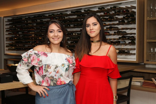 Ana Luiza Veloso e Amanda Saback Ana Luiza Veloso e Amanda Saback