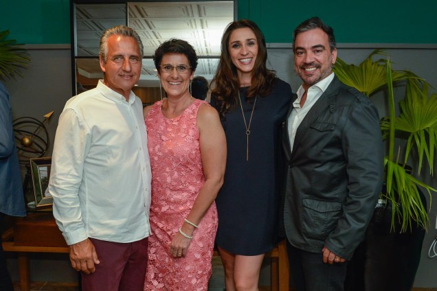 Luiz e Francis Bernardo com Graziela de Caroli e Cadu Torres. Luiz e Francis Bernardo com Graziela de Caroli e Cadu Torres.