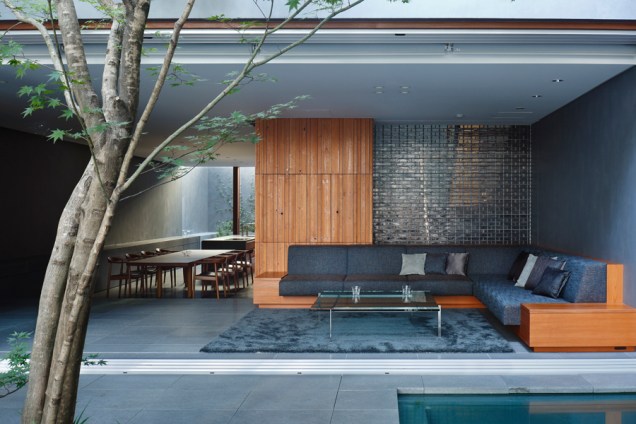 Casas: Optical Glass House / Hiroshi Nakamura & NAP Casas: Optical Glass House / Hiroshi Nakamura & NAP