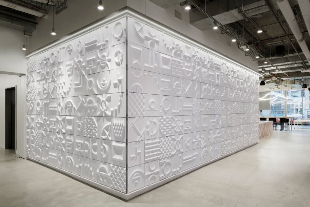 Arquitetura de Interiores: Nike New York Headquarters / WSDIA | WeShouldDoItAll + STUDIOS Architecture Arquitetura de Interiores: Nike New York Headquarters / WSDIA | WeShouldDoItAll + STUDIOS Architecture