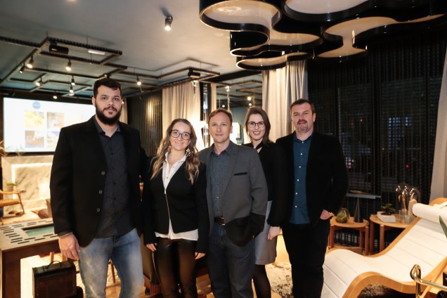 Jonatan Ewald, Julia Schwertner, Michel Eberharth, Renata Togni e Ricardo Linn Jonatan Ewald, Julia Schwertner, Michel Eberharth, Renata Togni e Ricardo Linn