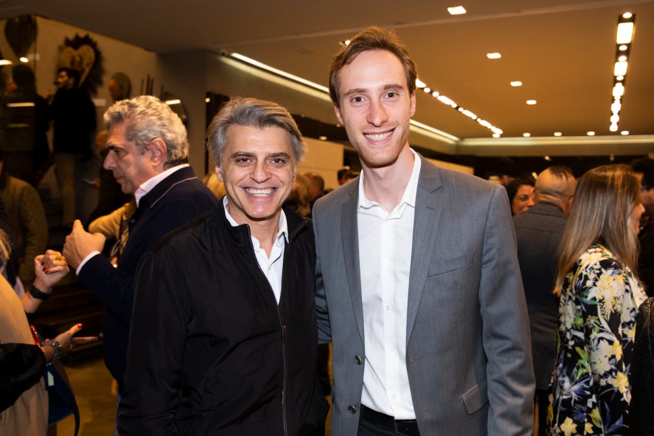 Alex Stevens, Stefan Schattan