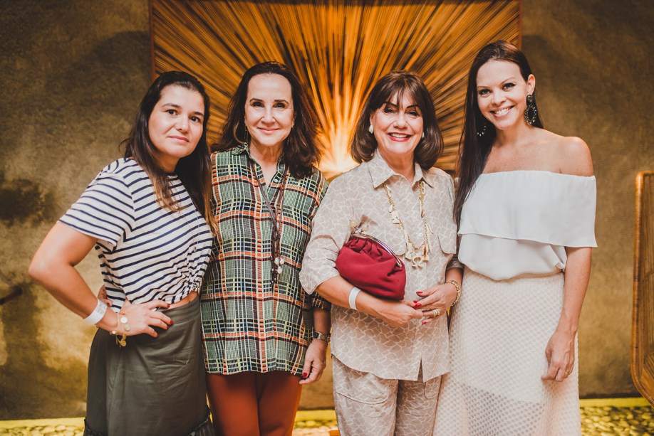 Bruna Teixeira, Maria Tereza Cavalcanti, Ana Maria Gontijo e Carolina Nathair.