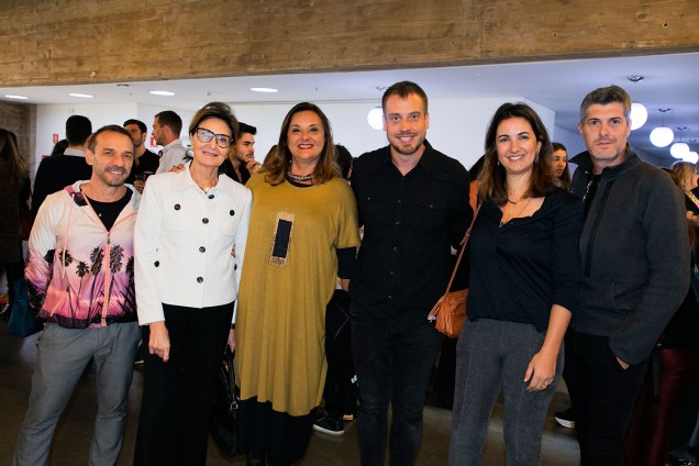 José Marton, Cris Ferraz, Silvia Peskir, Rodrigo Einsfeld, Paula Magnani e Gustavo Martins José Marton, Cris Ferraz, Silvia Peskir, Rodrigo Einsfeld, Paula Magnani e Gustavo Martins