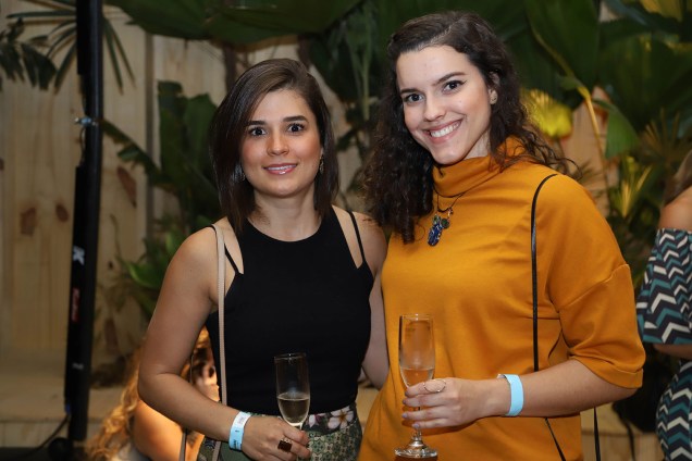 Laiane Sobral e Mariana Mendes Laiane Sobral e Mariana Mendes