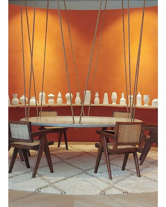 CASACOR Miami: mais um ângulo do Escritório do Arquiteto, uma homenagem a Le Corbusier pelo Studio californiano D'Apostrophe Design. CASACOR Miami: mais um ângulo do Escritório do Arquiteto, uma homenagem a Le Corbusier pelo Studio californiano D'Apostrophe Design.