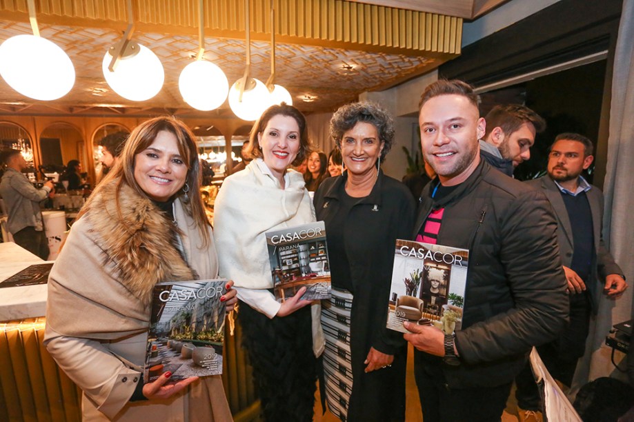 Arquiteta Viviane Tabalipa, designer de interiores Flávia Mattar, diretora da CASACOR Paraná, Marina Nessi, e arquiteto Marcelo Lopes