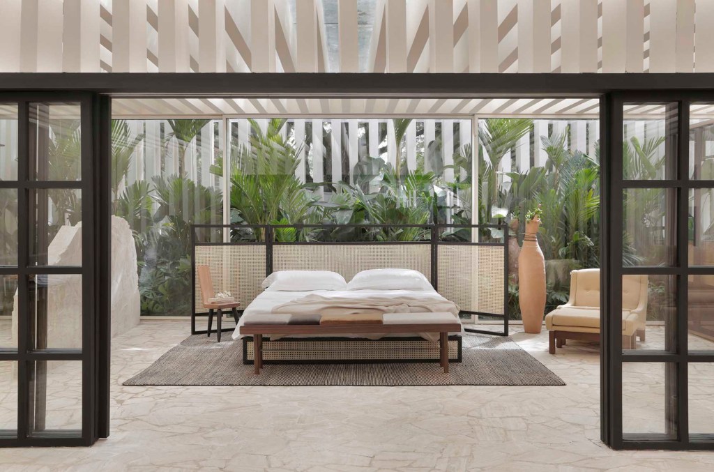 otto-felix-casa-das-sibipirunas-casacor-sp-2019-denilson-machado_4 otto felix casa das sibipirunas casacor sao paulo 2019 jardim de inverno quarto palhina cabeceira cama jardim paisagismo