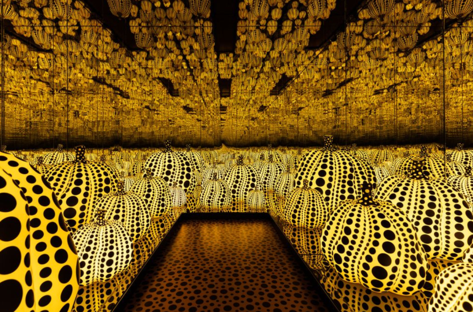 O Institute of Contemporary Art Miami apresenta a exposição “All The Eternal Love I have for the Pumpkins” da artista japonesa Yayoi Kusama. Será a primeira vez que uma das 'salas de espelho infinito' criadas pela artista é exibida em Miami. A instalação fica aberta para visita de 12 de outubro a 31 de janeiro, no endereço 112 NE 41st street, suite 106.