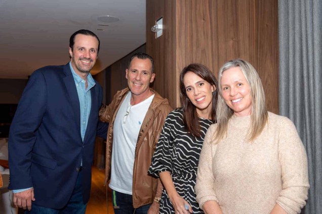 Marcelo Feres, Antonio Lucchesi, Patrícia Feres e Veridiana Lucchesi. Marcelo Feres, Antonio Lucchesi, Patrícia Feres e Veridiana Lucchesi.