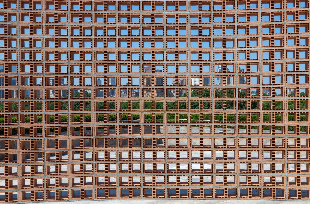lattice-detour-wall-installation-hector-zamora-the-met-roof-garden-commission_dezeen_2364_col_0 lattice-detour-wall-installation-hector-zamora-the-met-roof-garden-commission_dezeen_2364_col_0