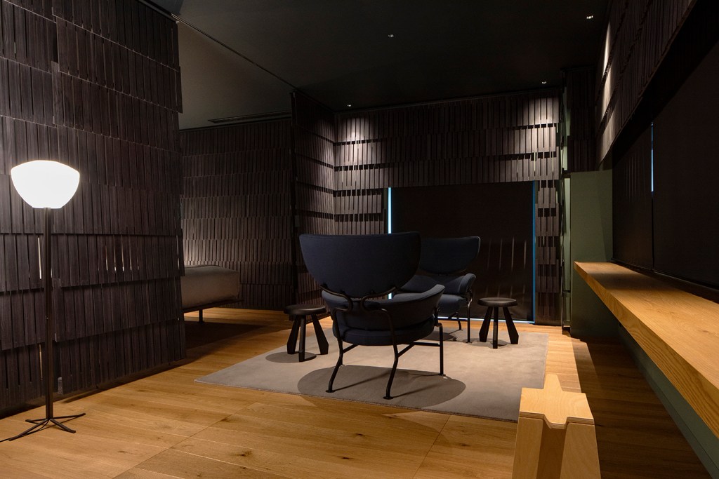 Shiroiya_Hotel_Michele_de_Lucchi_Room_1_©Shinya_Kigure