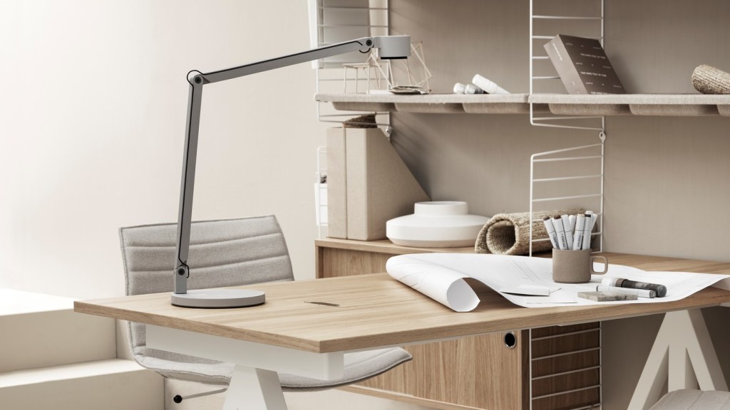 string-works-workspace-oak-beigebackground_cropped_landscape_xlarge string-works-workspace-oak-beigebackground_cropped_landscape_xlarge