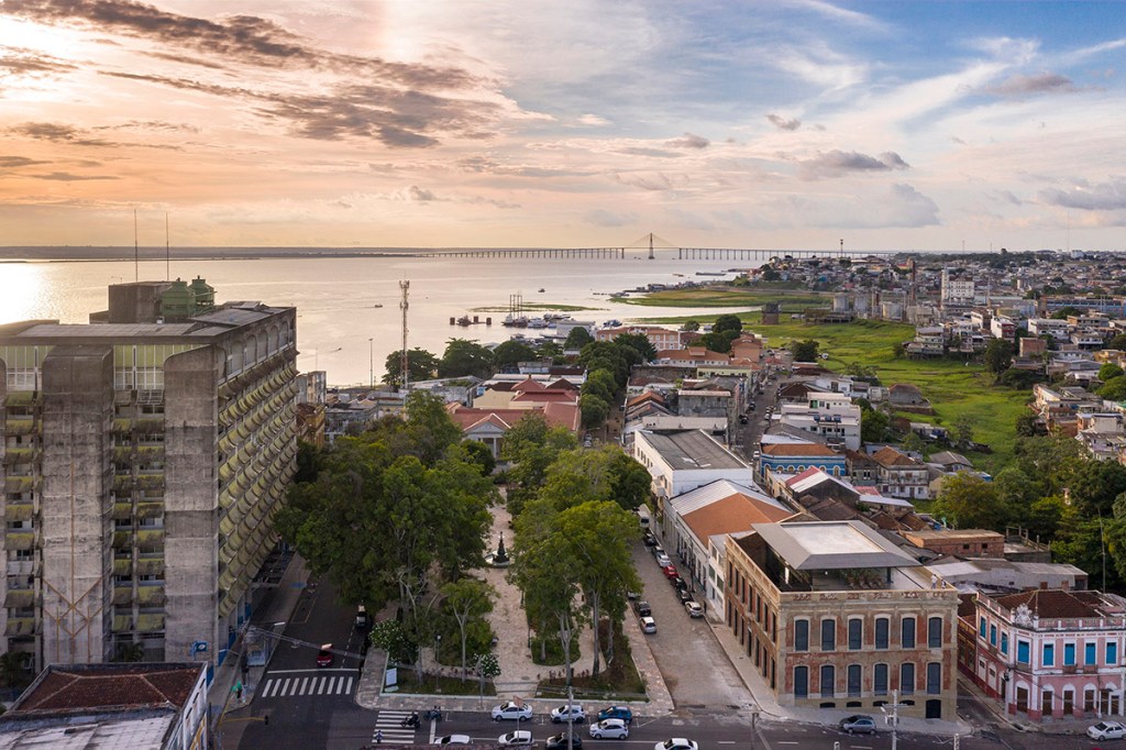 18cassinacreditsjoanafrana Batizado de Casarão da Inovação Cassina, o edifício de 125 anos em Manaus, capital do estado do Amazonas, que foi cuidadosamente revitalizado pelo estúdio Laurent Troost Architecture, agora funciona como um co-working, local de trabalho compartilhado.