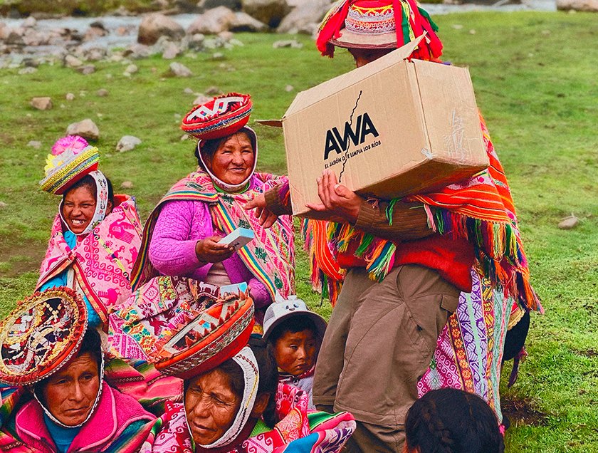 awa-the-soap-that-cleans-the-rivers-4-60621874b4a80 Conheça AWA, o sabonete que limpa os rios e melhora a qualidade da água
