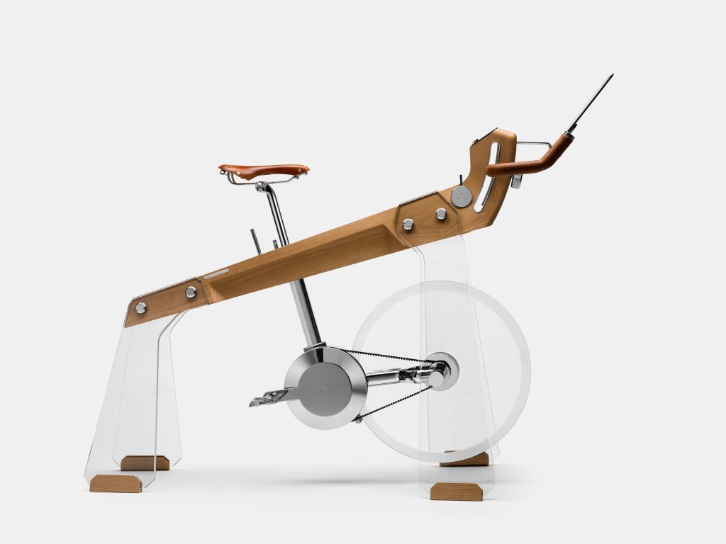 elite-interactive-stationary-bike-fuoripista_dezeen_2364_col_0 Bicicleta ergométrica é feita como peça de design de luxo