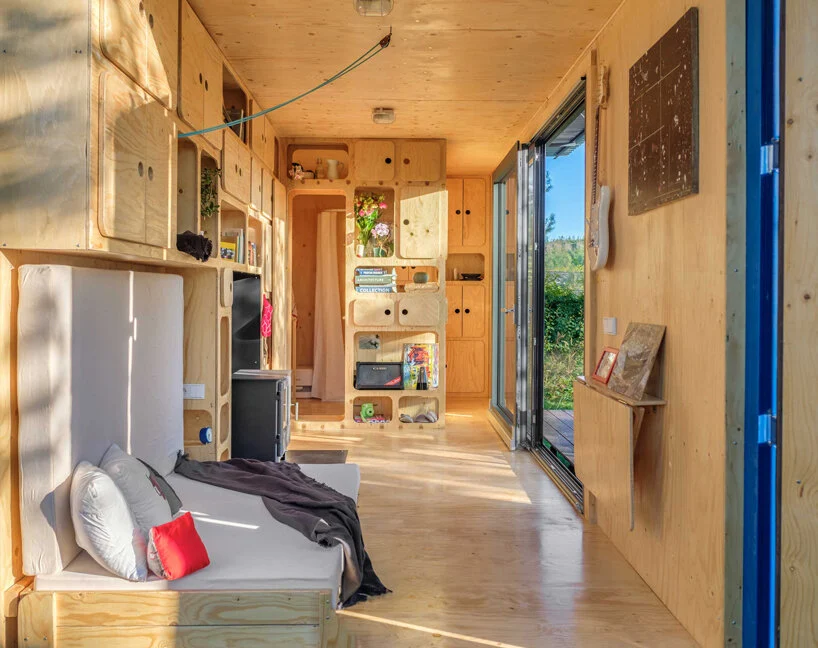 marcenaria-para-casas-containers Móveis multifuncionais em casa container da Pinup Houses