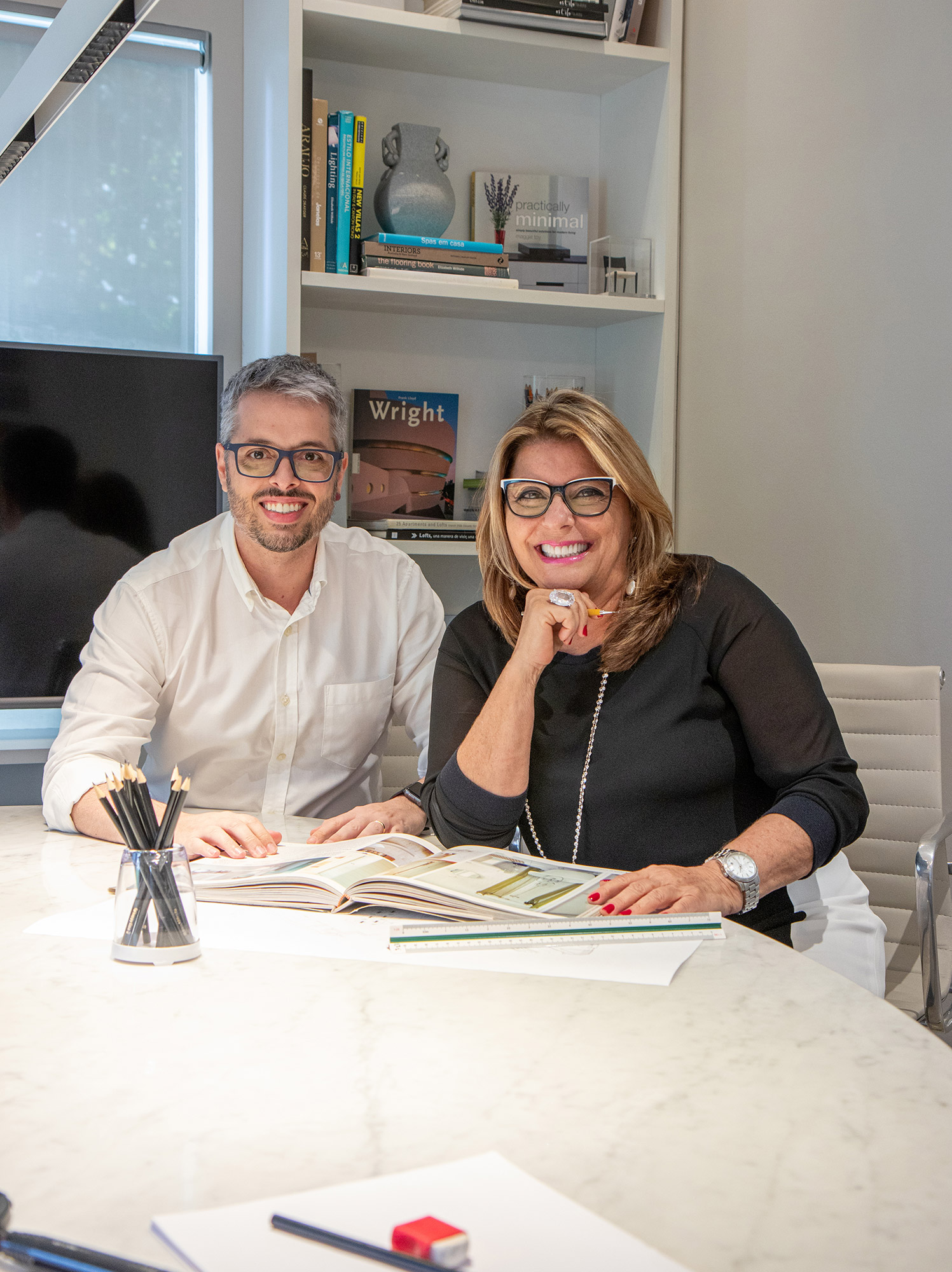 Daniel Veiga e Mar&iacute;lia Veiga.