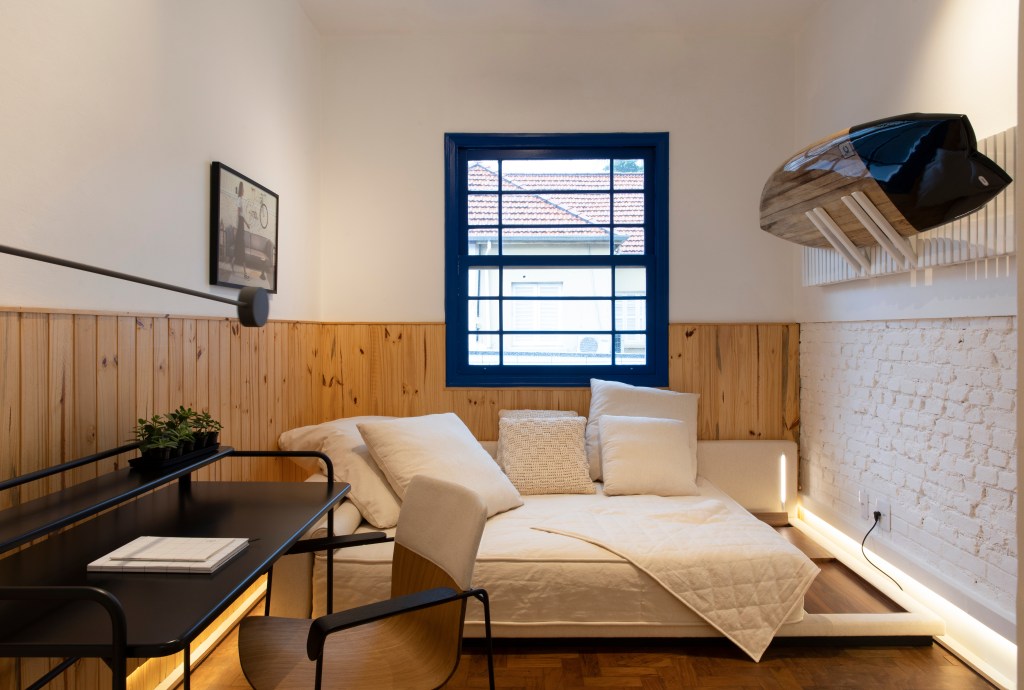 Projeto Carbono Home em Moema por Superlimão Studio
