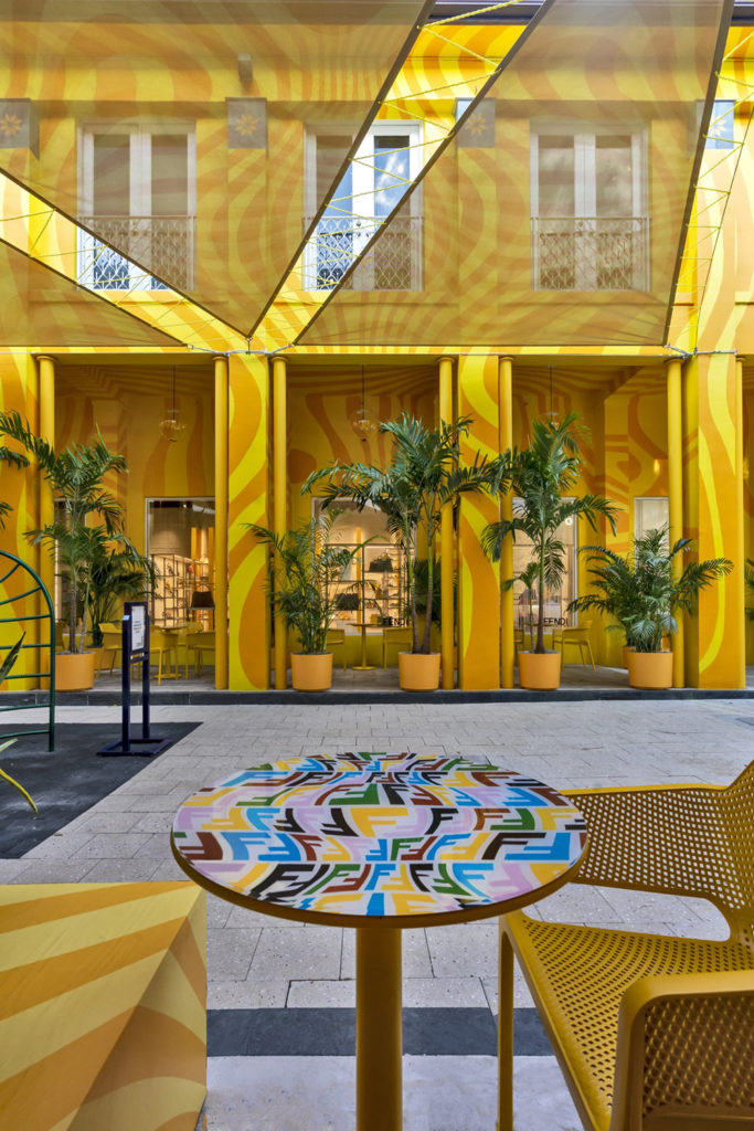 fendi-cafe-miami-maximalismo-cores-2 cafe fendi miami amarelo cores maximalismo decoração restaurante colorido pintura psicodélico