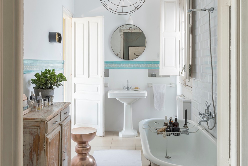 Banheiro clássico e elegante