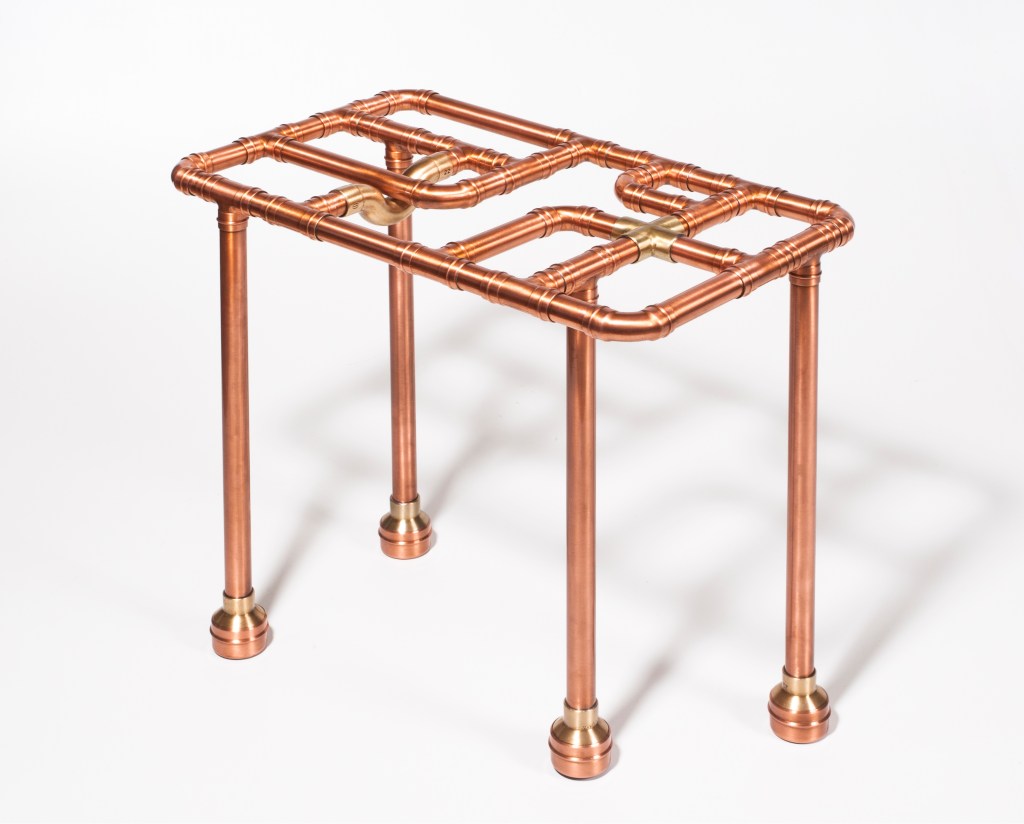 COBRE_mesa_lateral_foto Marcos Cimardi Carol Gay; designer; vidro; vasos; mobiliário