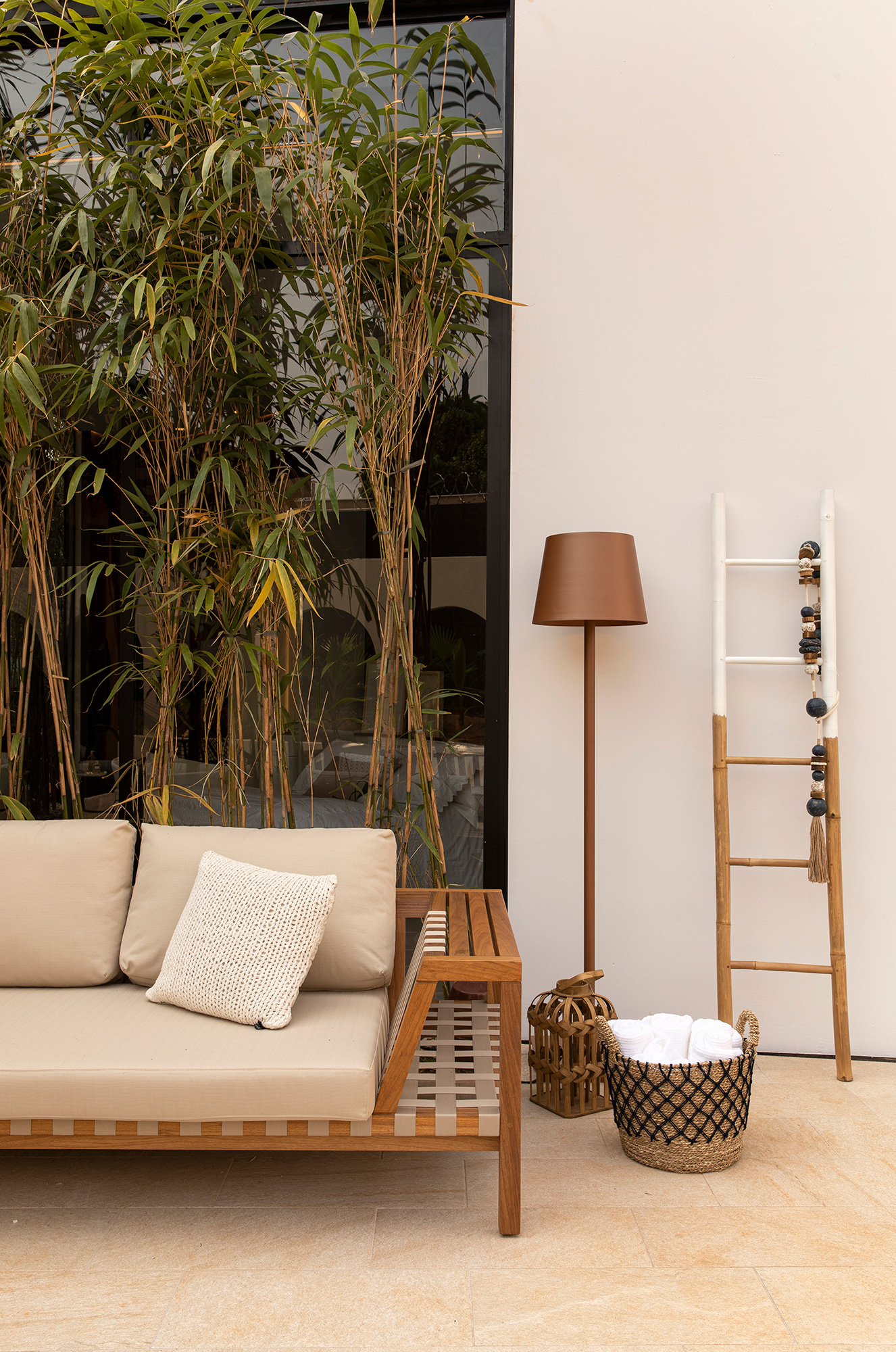 Sarita &Aacute;vila - Varanda Mediterr&acirc;nea, projeto da CASACOR RIbeir&atilde;o Preto 2021.