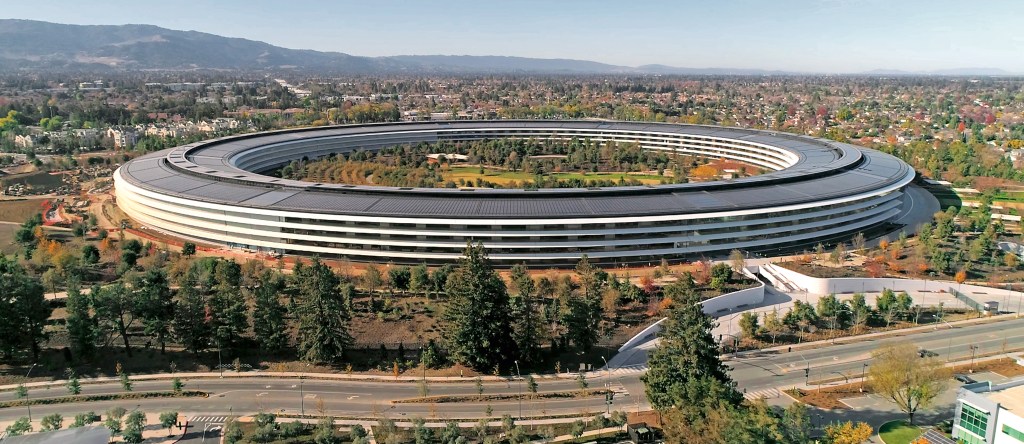 apple park norman foster; arquiteto britânico; apple park