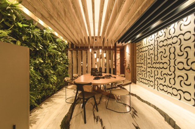 Diego Carneiro Arquitetos - Sala de Jantar do Amante das Artes. CASACOR Ceará 2021 Diego Carneiro Arquitetos - Sala de Jantar do Amante das Artes. CASACOR Ceará 2021