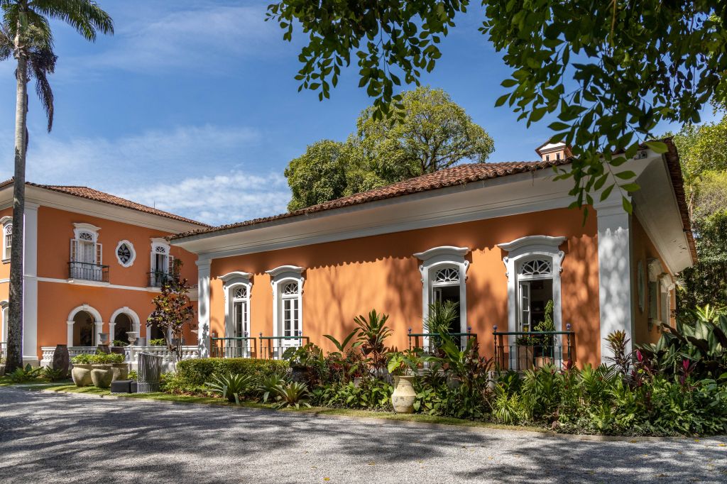 casacor rio de janeiro 2021 residencia brando barbosa sede mostra foto andre nazareth fachada jardim