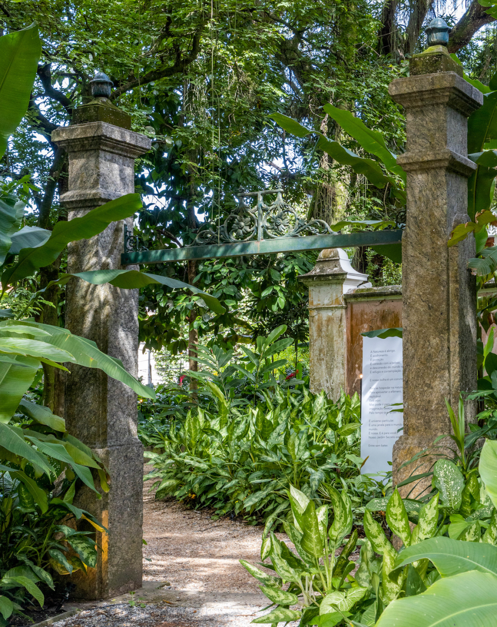 casacor rio de janeiro 2021 residencia brando barbosa sede mostra foto andre nazareth fachada jardim