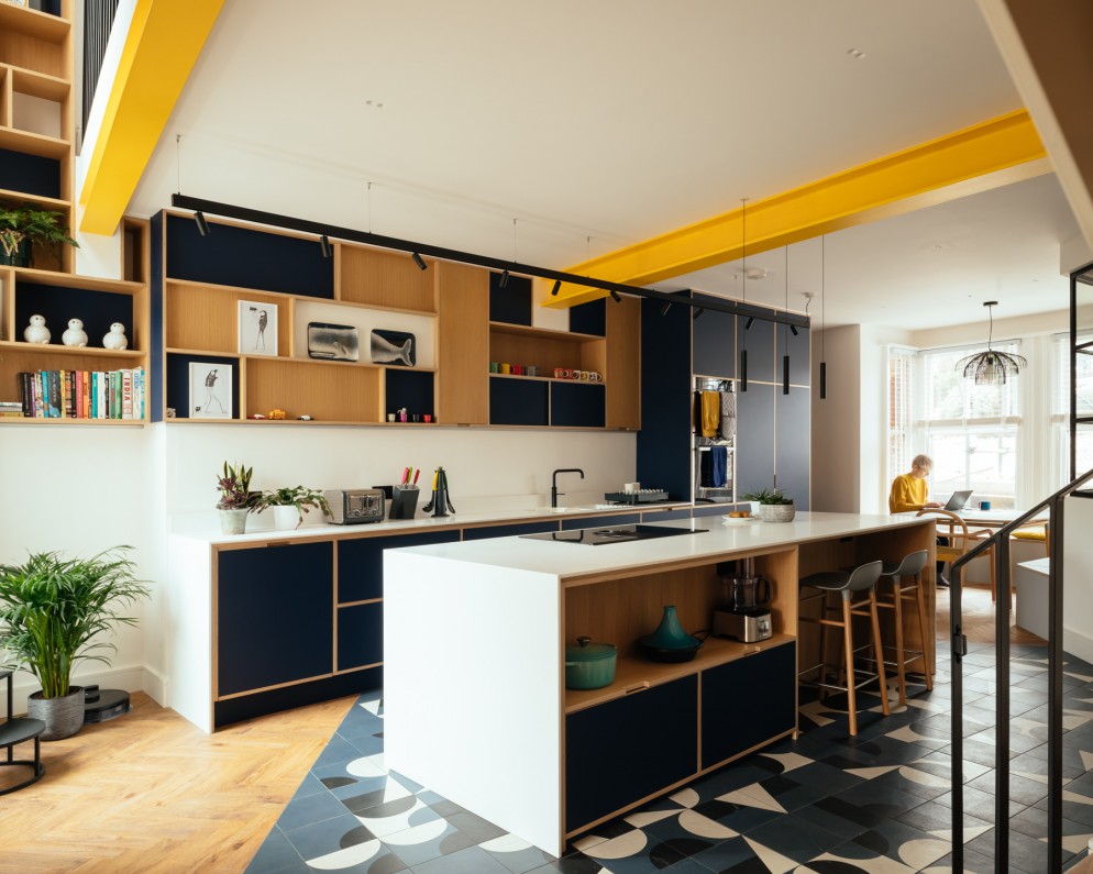 13-Preston-JimStephenson-22-WebRes-994×795 Casa inglesa estilo industrial