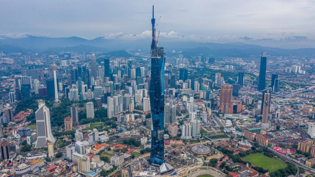merdeka-118-fender-katsalidis-architecture-supertall-skyscraper-malaysia_dezeen_2364_hero-1704×959 Merdeka 118