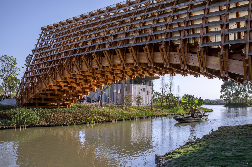 Ponte de Madeira LUO Studio China