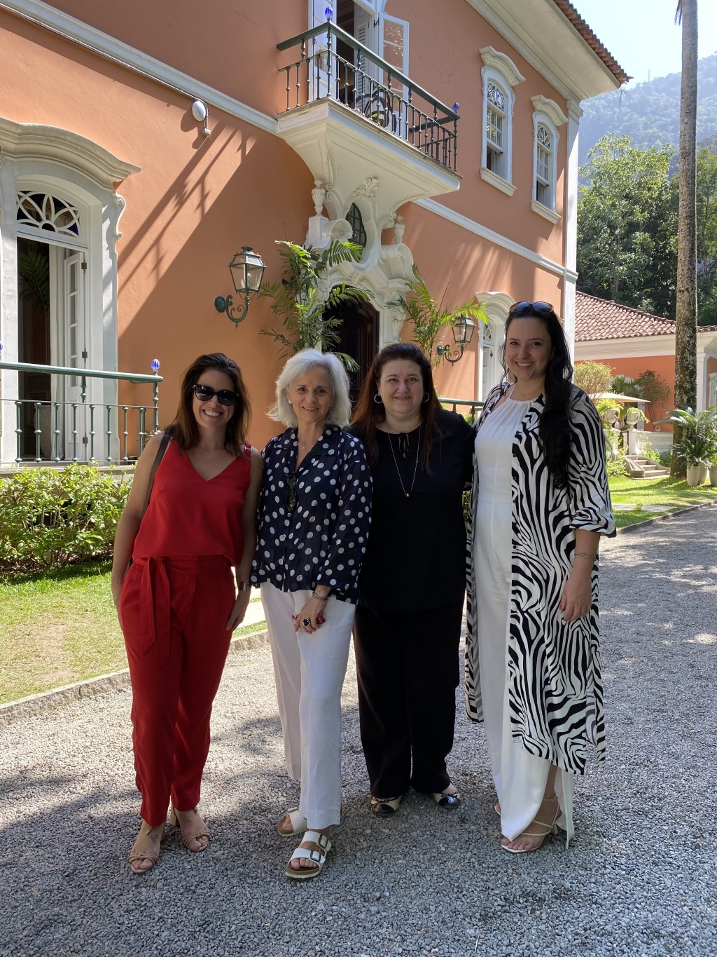 Marina Crocomo, Patricia Quentel, Fatima Barnabé e Fabiana Melo no brunch Deca