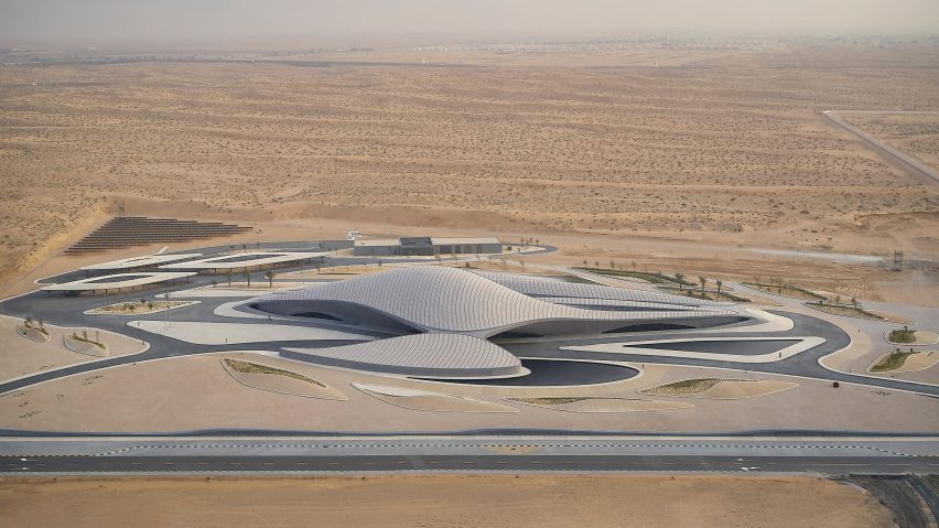 Zaha Hadid projeta edifício em forma de duna nos Emirados Árabes