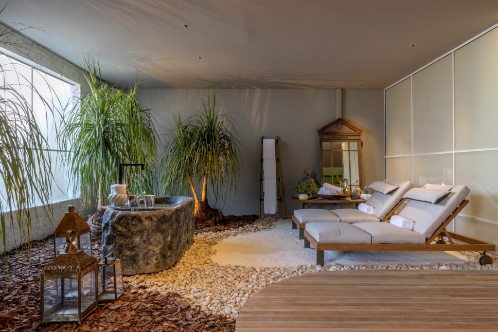 Bio Clínica Spa, por Fabiola Naoum e Wilker Godoi. Ambiente da CASACOR Goiás 2022. Bio Clínica Spa, por Fabiola Naoum e Wilker Godoi. Ambiente da CASACOR Goiás 2022.