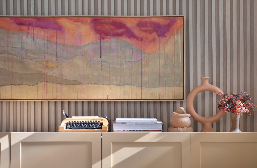 gabriel-fernandes-casacor-sp-2022-credito-denilson-machado28 gabriel fernandes casacor sao paulo 2022 somos decoracao mostras design quadro aparador ceramica