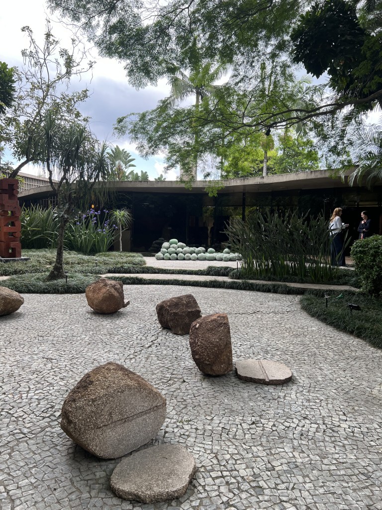 Casa Oscar Niemeyer -São Paulo - Exposição Aberto 2022