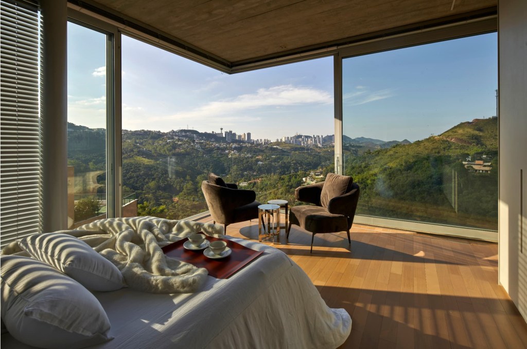 Casa de Concreto por Ângela Roldão em Minas Gerais (MG)