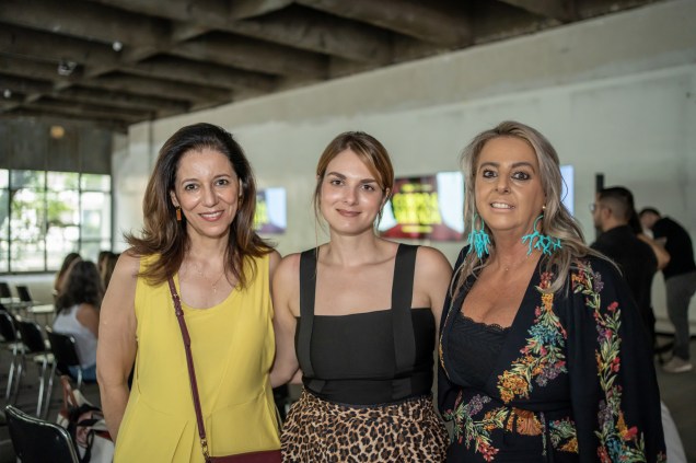 Cleide Gomes, Mariana Rosalen e Ana Paula Porto. Cleide Gomes, Mariana Rosalen e Ana Paula Porto.