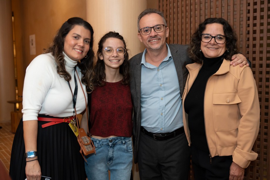 Gleuse Ferreira, Maria Clara de Assis, Cássio Carlos e Meire.